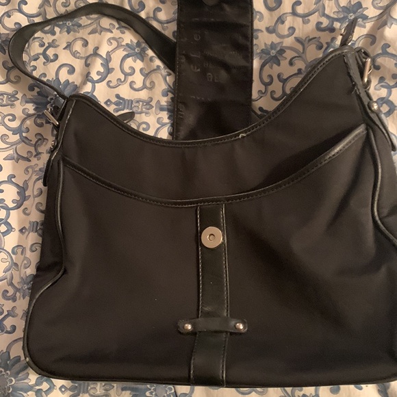 Etienne Aigner hobo with several compartments for organization - Picture 6 of 9